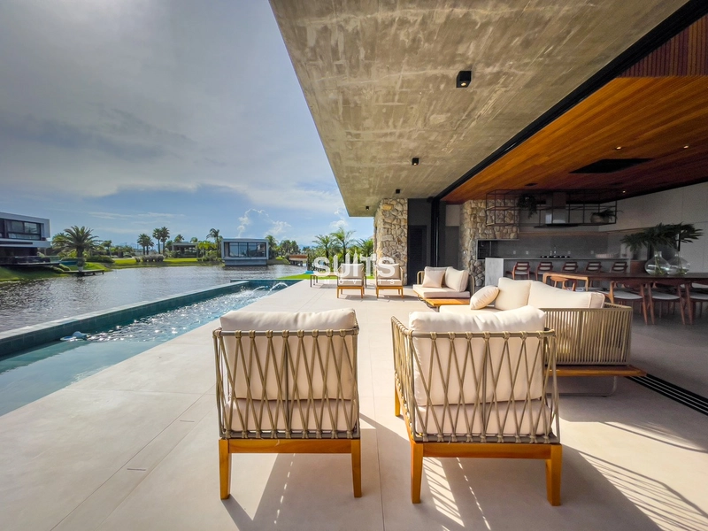 Mansão nas margens do lago do condomínio Sense: 24ª foto da galeria de imagens do imóvel