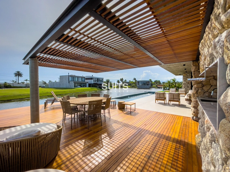 Mansão nas margens do lago do condomínio Sense: 30ª foto da galeria de imagens do imóvel