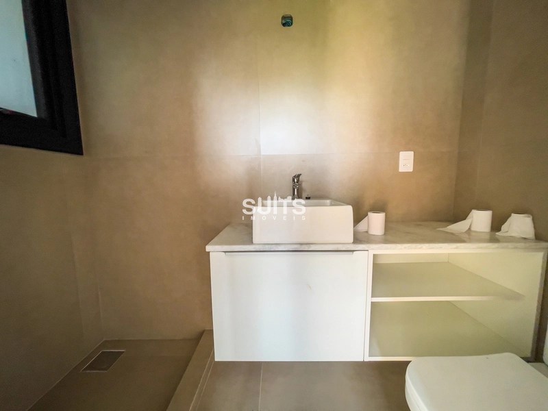 Mansão nas margens do lago do condomínio Sense: 41ª foto da galeria de imagens do imóvel