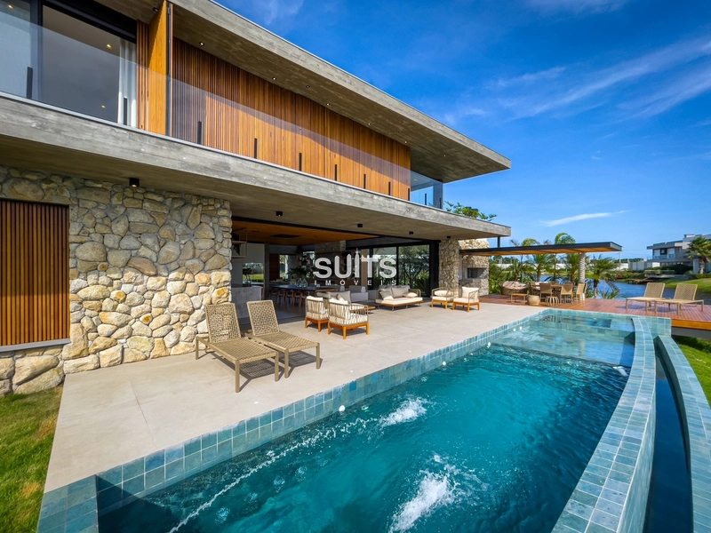 Mansão nas margens do lago do condomínio Sense: 22ª foto da galeria de imagens do imóvel