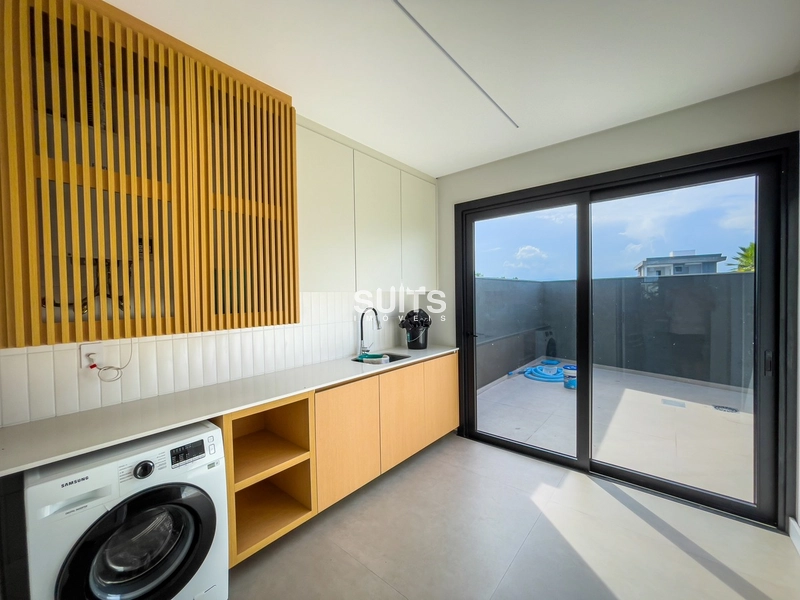 Mansão nas margens do lago do condomínio Sense: 40ª foto da galeria de imagens do imóvel