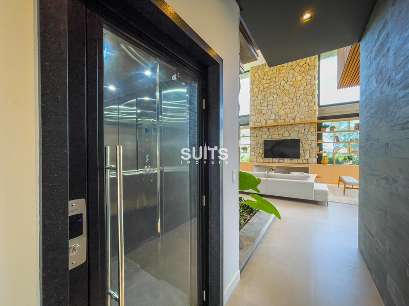 Mansão nas margens do lago do condomínio Sense: 37ª foto da galeria de imagens do imóvel