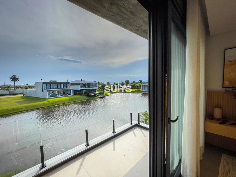 Mansão nas margens do lago do condomínio Sense: 58ª foto da galeria de imagens do imóvel