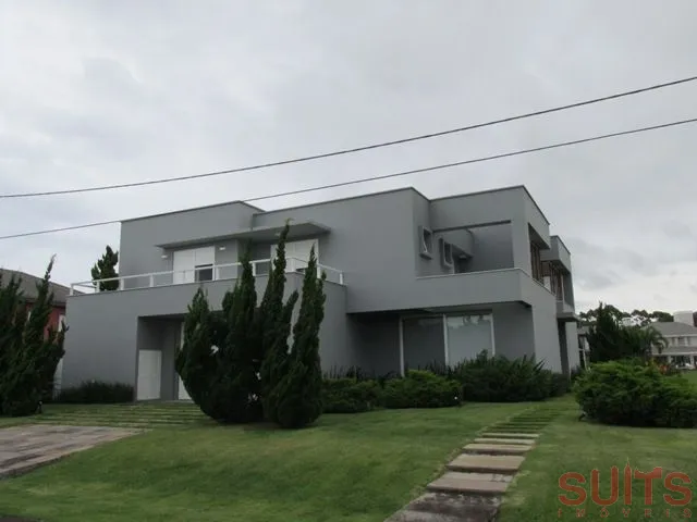 Linda Mansão no Condomínio Bosques de Atlântida: 2ª foto da galeria de imagens do imóvel