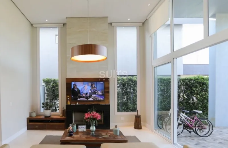 Linda casa com vista para o lago no Condomínio Enseada: 5ª foto da galeria de imagens do imóvel