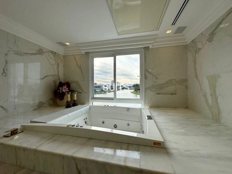 A melhor mansão à venda no condomínio Enseada: 45ª foto da galeria de imagens do imóvel