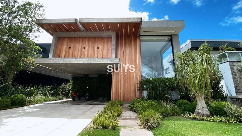 Excelente sobrado nas margens do lago no condomínio Sense: 2ª foto da galeria de imagens do imóvel