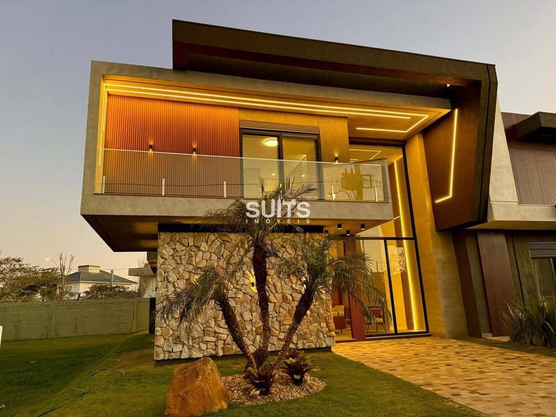 Lindo sobrado à venda no condomínio Sunset: 1ª foto da galeria de imagens do imóvel