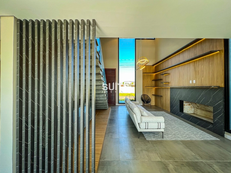 Lindo sobrado beira lago no condomínio Riviera: 5ª foto da galeria de imagens do imóvel