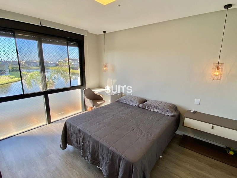 Belíssimo sobrado beira lago à venda no condomínio Riviera: 9ª foto da galeria de imagens do imóvel