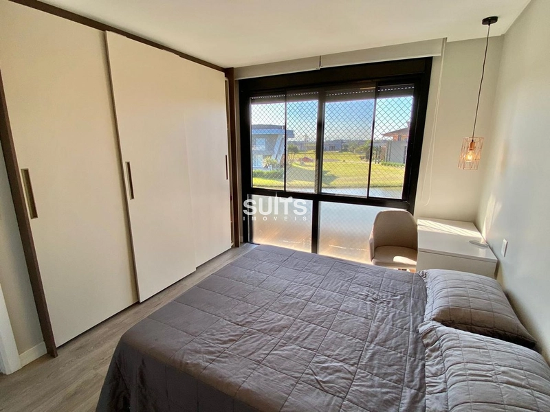 Belíssimo sobrado beira lago à venda no condomínio Riviera: 11ª foto da galeria de imagens do imóvel