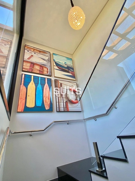 Belíssimo sobrado beira lago à venda no condomínio Riviera: 8ª foto da galeria de imagens do imóvel