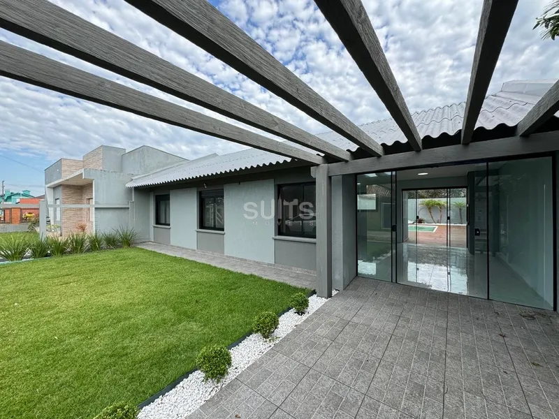 Oportunidade! Casa térrea localizada a poucos metros do mar.: 2ª foto da galeria de imagens do imóvel