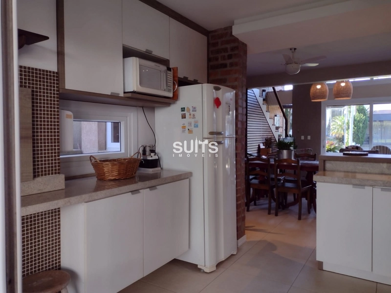 Excelente sobrado á venda no condomínio Las Palmas: 24ª foto da galeria de imagens do imóvel