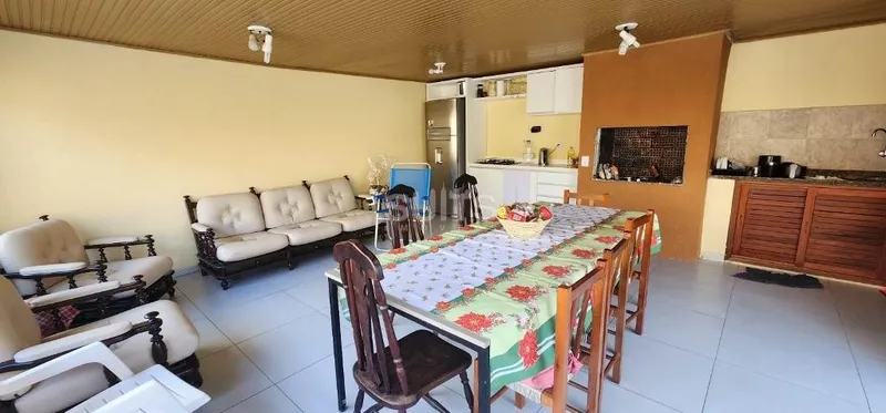 Ótima casa à 01 quadra do mar no centro de Xangri-Lá: 4ª foto da galeria de imagens do imóvel