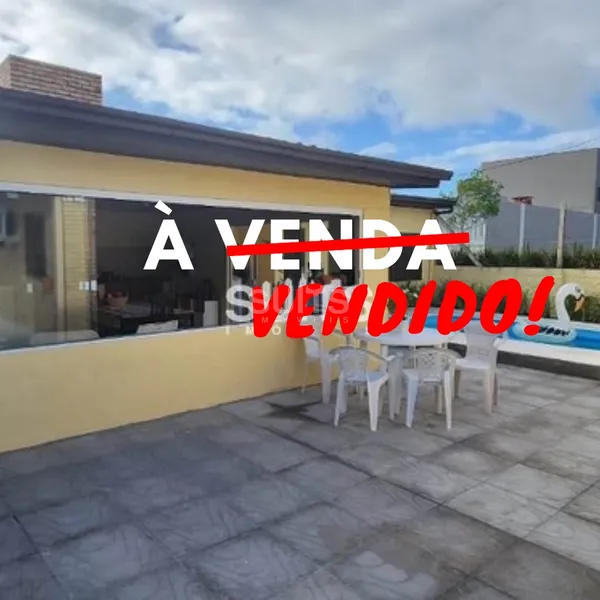 Ótima casa à 01 quadra do mar no centro de Xangri-Lá: 1ª foto da galeria de imagens do imóvel