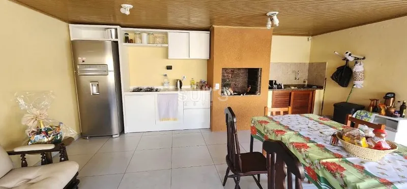 Ótima casa à 01 quadra do mar no centro de Xangri-Lá: 6ª foto da galeria de imagens do imóvel