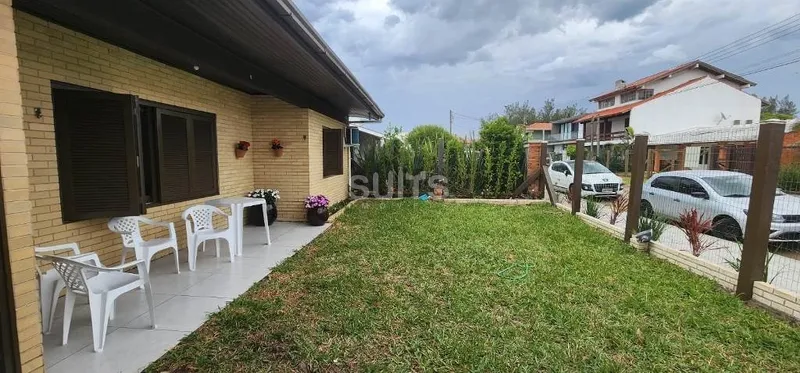 Ótima casa à 01 quadra do mar no centro de Xangri-Lá: 2ª foto da galeria de imagens do imóvel