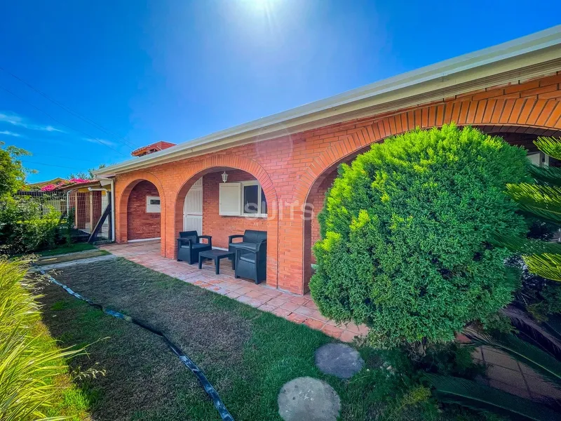 Excelente casa próxima ao mar no Centro de Xangri-Lá: 2ª foto da galeria de imagens do imóvel