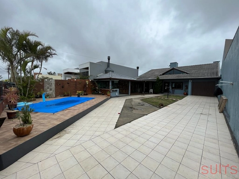 Excelente Sobrado no Centro de Xangri-Lá: 3ª foto da galeria de imagens do imóvel