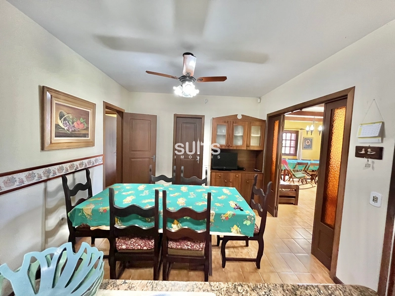 Casa com 02 terrenos no centro de Xangri-lá: 13ª foto da galeria de imagens do imóvel