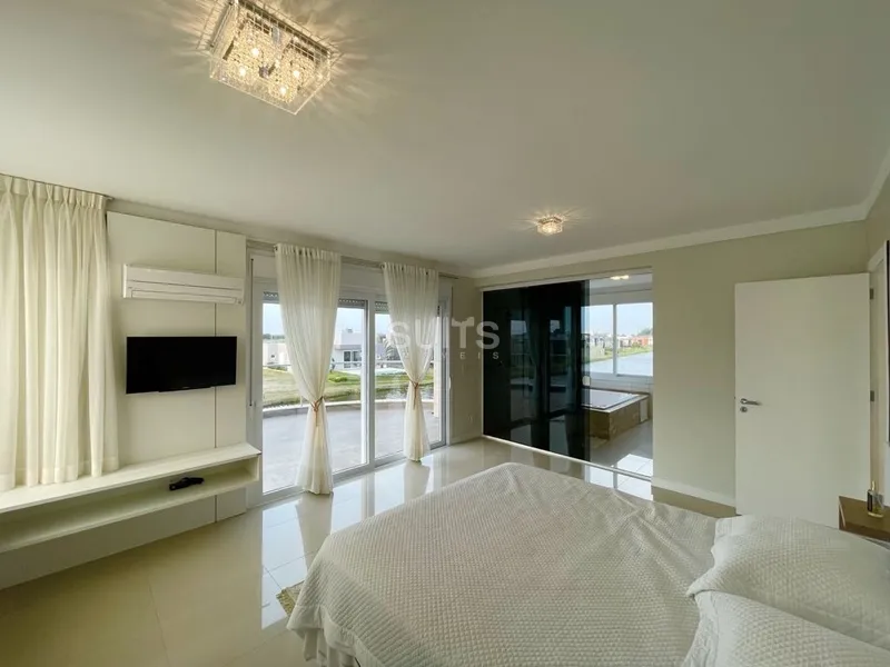 Lindo Sobrado no Condomínio Riviera, mobiliado e decorado: 21ª foto da galeria de imagens do imóvel