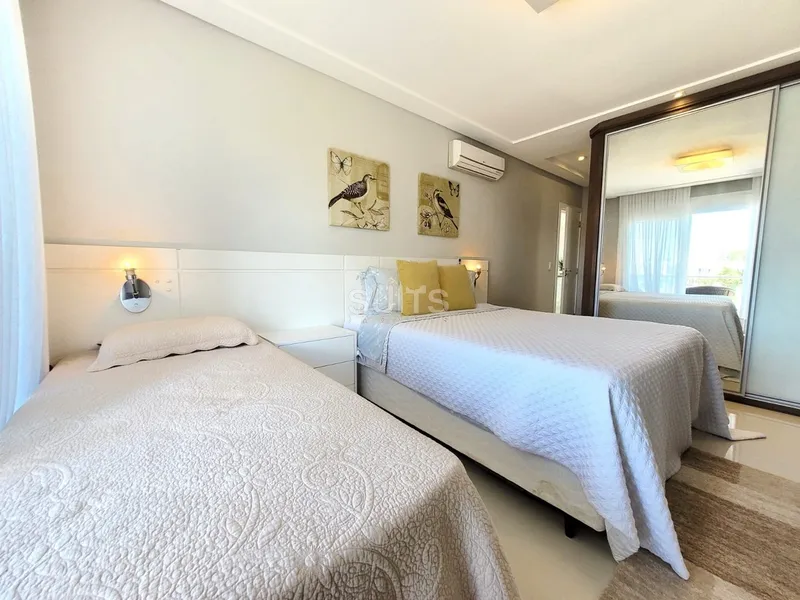 Sobrado nas margens do lago no condomínio Bosques de Atlântida: 35ª foto da galeria de imagens do imóvel