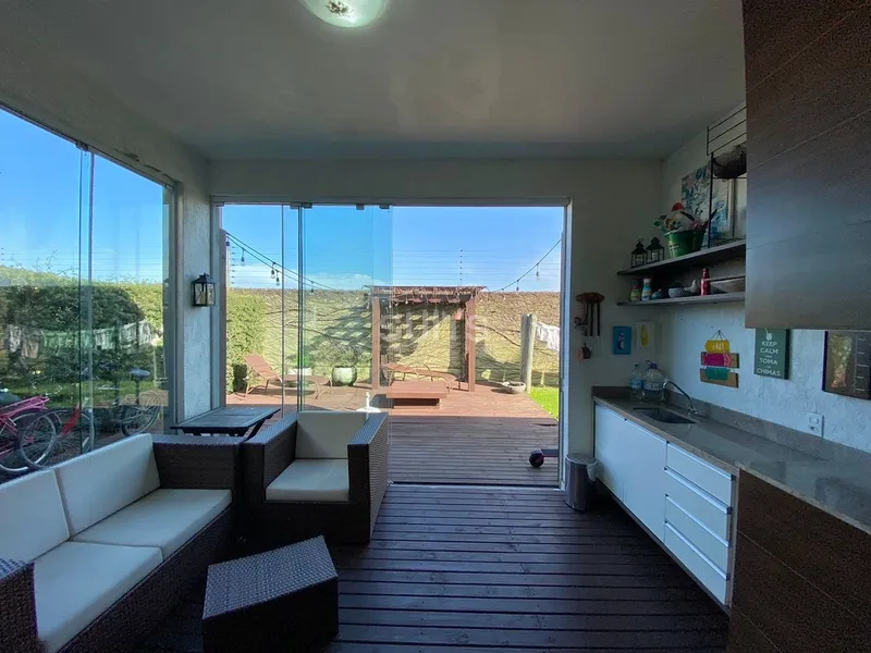 Belíssima casa no condomínio Villaggio Atlântida: 22ª foto da galeria de imagens do imóvel