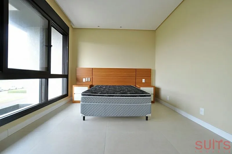 Excelente sobrado beira-lago no Condomínio Enseada: 15ª foto da galeria de imagens do imóvel