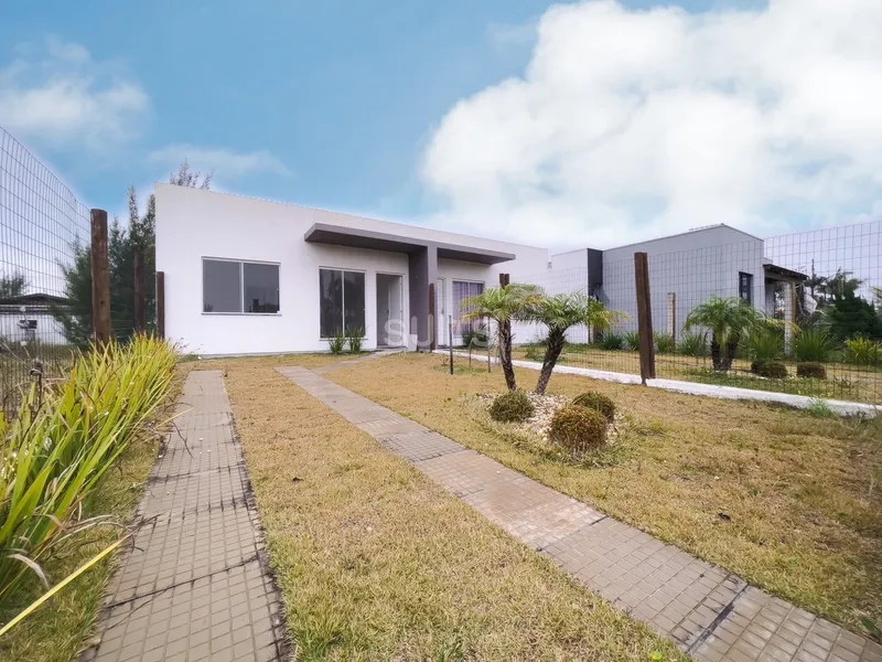 Excelente Casa Geminada no Coqueiros: 1ª foto da galeria de imagens do imóvel