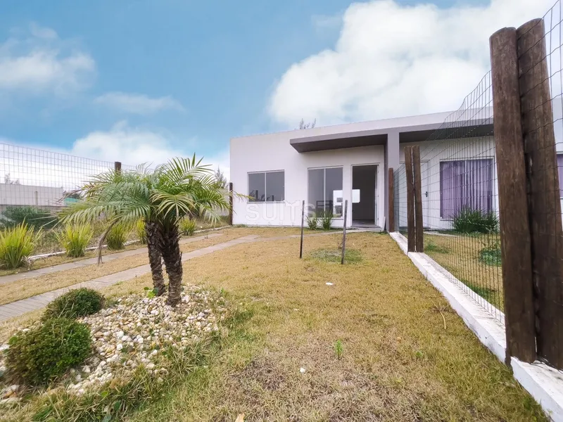 Excelente Casa Geminada no Coqueiros: 2ª foto da galeria de imagens do imóvel