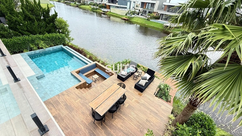 Belíssima casa de luxo em condomínio Sense: 32ª foto da galeria de imagens do imóvel