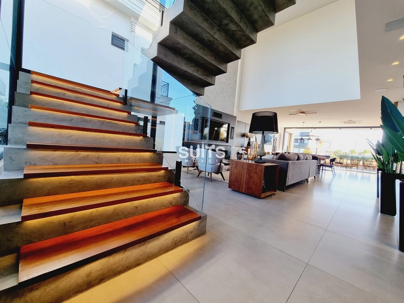 Belíssima casa de luxo em condomínio Sense: 2ª foto da galeria de imagens do imóvel
