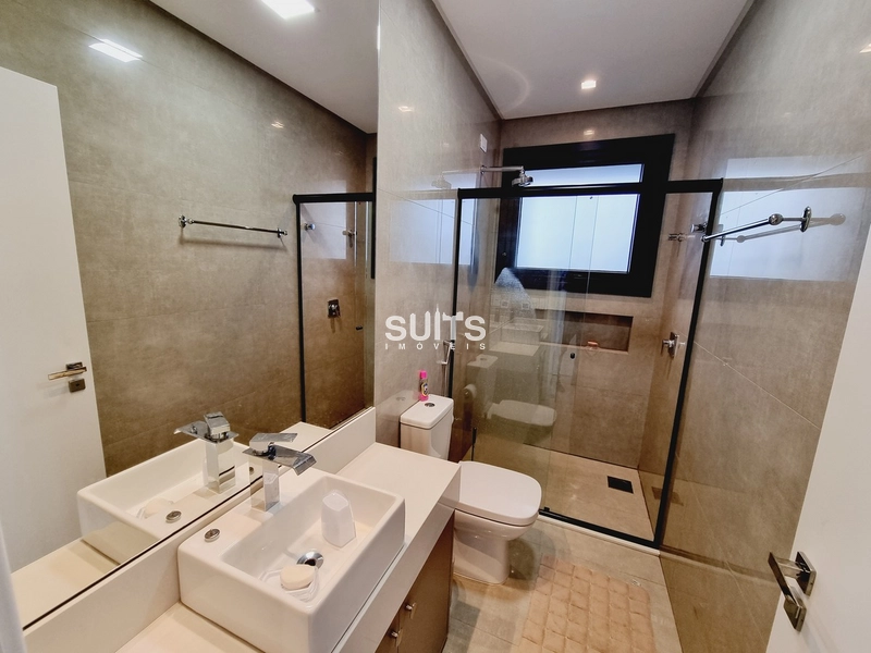 Belíssima casa de luxo em condomínio Sense: 28ª foto da galeria de imagens do imóvel