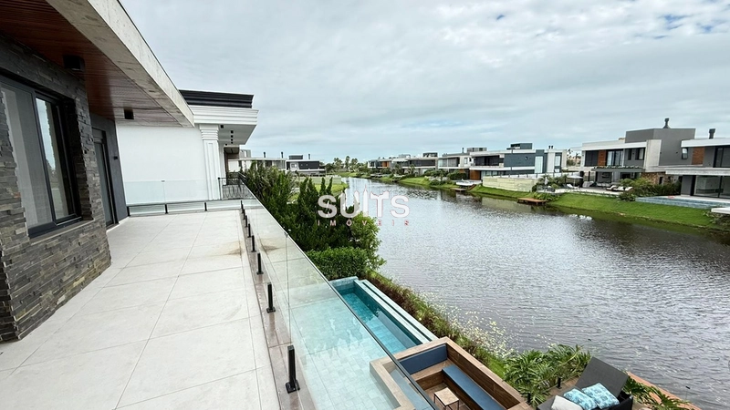 Belíssima casa de luxo em condomínio Sense: 33ª foto da galeria de imagens do imóvel