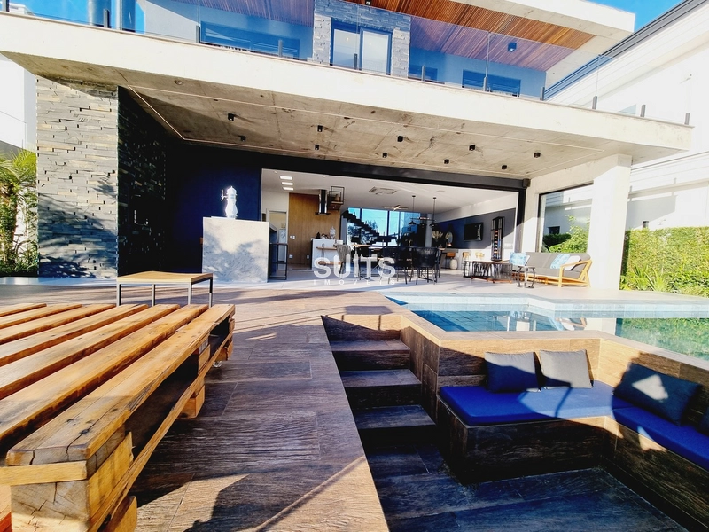 Belíssima casa de luxo em condomínio Sense: 34ª foto da galeria de imagens do imóvel