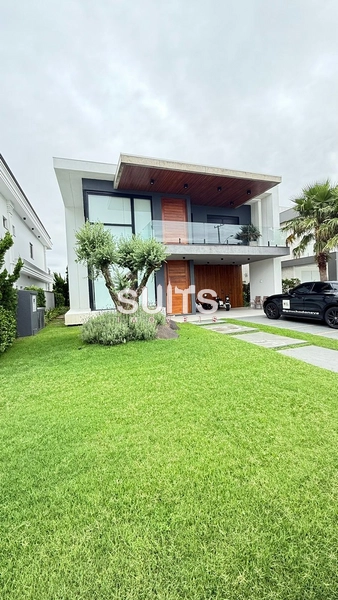 Belíssima casa de luxo em condomínio Sense: 3ª foto da galeria de imagens do imóvel