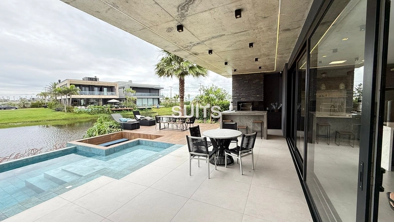 Belíssima casa de luxo em condomínio Sense: 9ª foto da galeria de imagens do imóvel