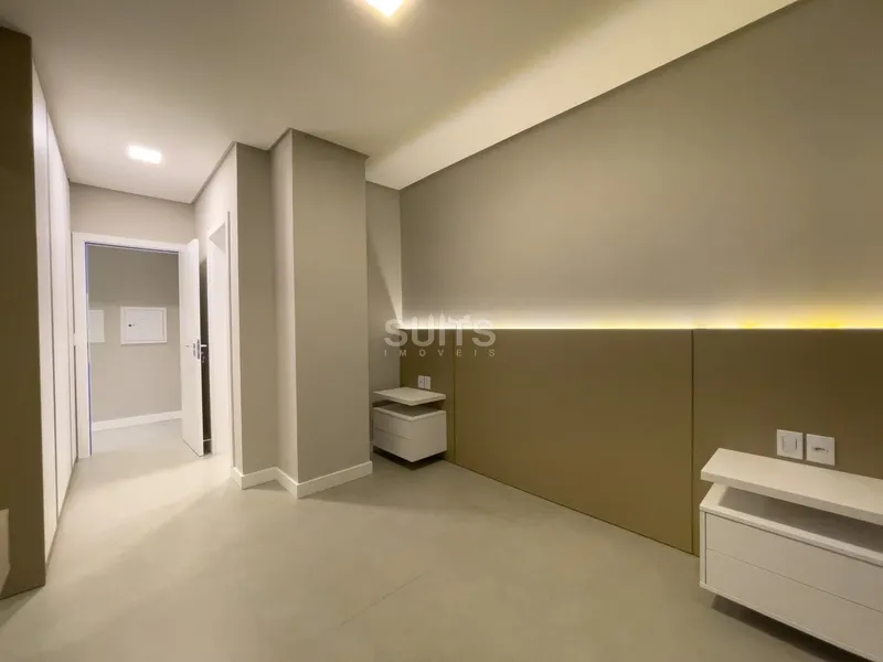 Excelente sobrado beira lago com piscina no Condomínio Celebration: 38ª foto da galeria de imagens do imóvel