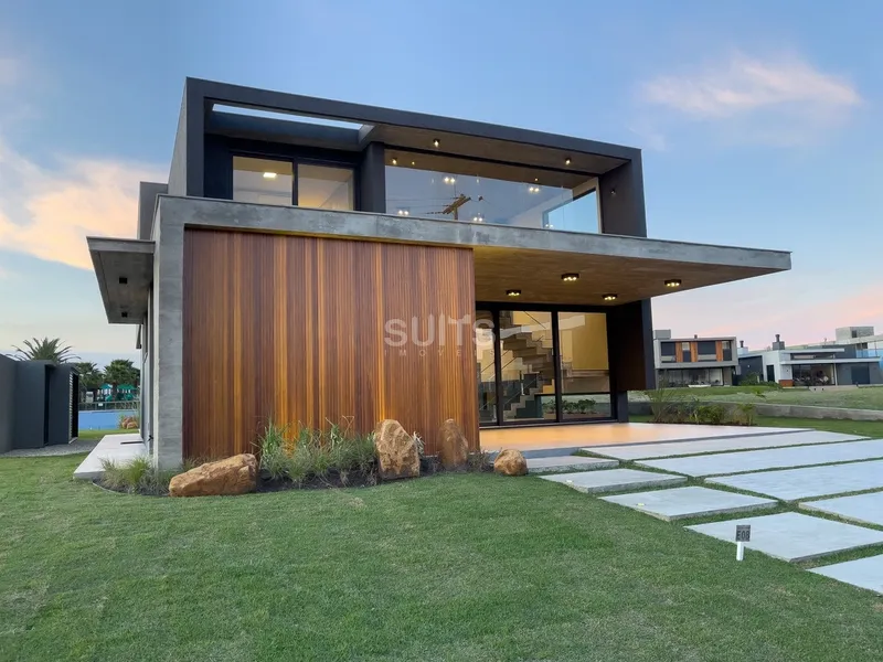 Excelente sobrado beira lago com piscina no Condomínio Celebration: 5ª foto da galeria de imagens do imóvel