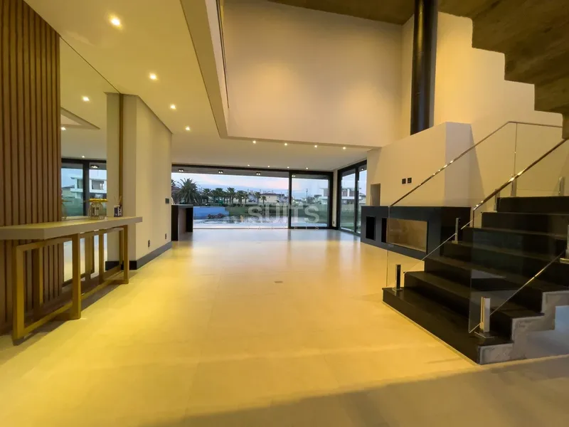 Excelente sobrado beira lago com piscina no Condomínio Celebration: 6ª foto da galeria de imagens do imóvel