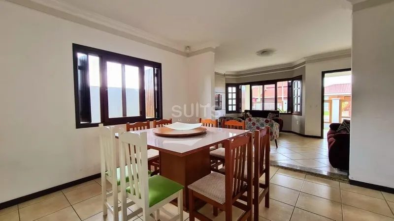 Linda casa com 02 terrenos no centro de Xangri-Lá: 7ª foto da galeria de imagens do imóvel