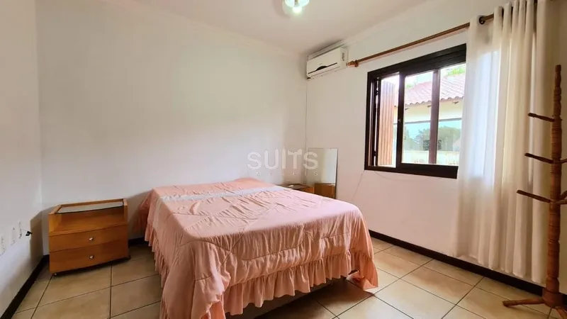 Linda casa com 02 terrenos no centro de Xangri-Lá: 15ª foto da galeria de imagens do imóvel