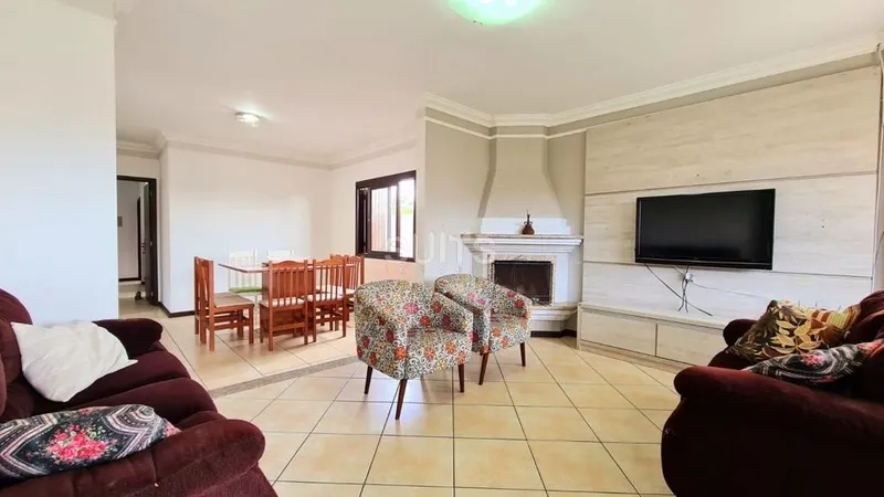 Linda casa com 02 terrenos no centro de Xangri-Lá: 5ª foto da galeria de imagens do imóvel