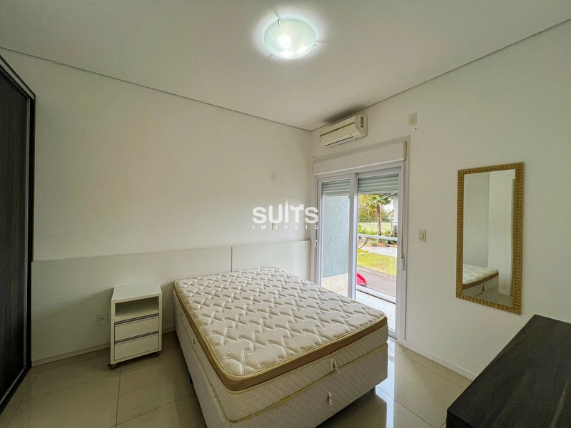 Excelente sobrado frente lago no condomínio Las Palmas: 17ª foto da galeria de imagens do imóvel