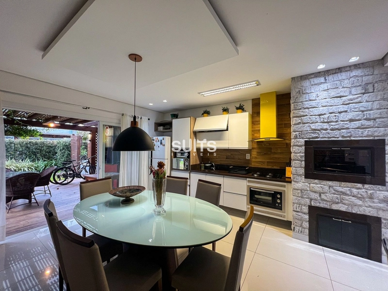 Excelente sobrado frente lago no condomínio Las Palmas: 11ª foto da galeria de imagens do imóvel