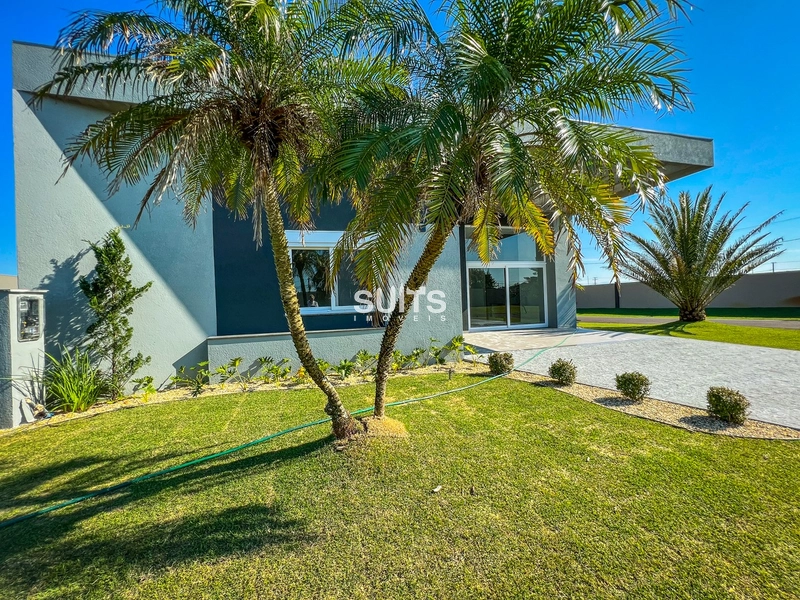 Excelente casa de esquina no condomínio Riviera: 2ª foto da galeria de imagens do imóvel