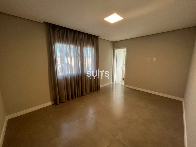 Excelente casa de esquina no condomínio Riviera: 13ª foto da galeria de imagens do imóvel