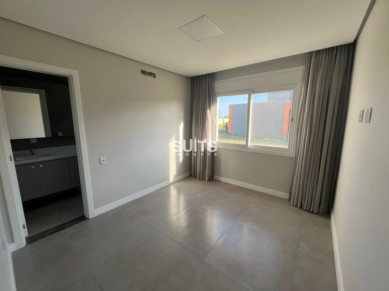 Excelente casa de esquina no condomínio Riviera: 9ª foto da galeria de imagens do imóvel