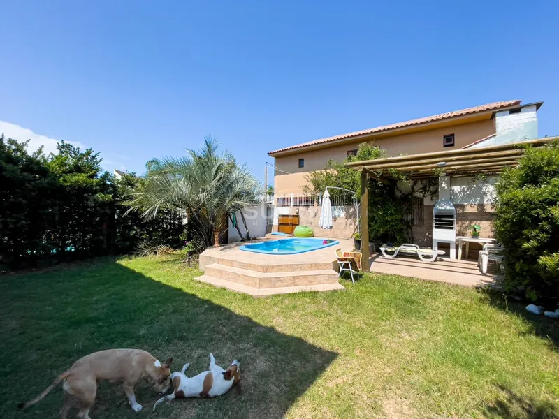 Ótimo sobrado à venda na praia de Rainha do Mar em Xangri-Lá: 16ª foto da galeria de imagens do imóvel